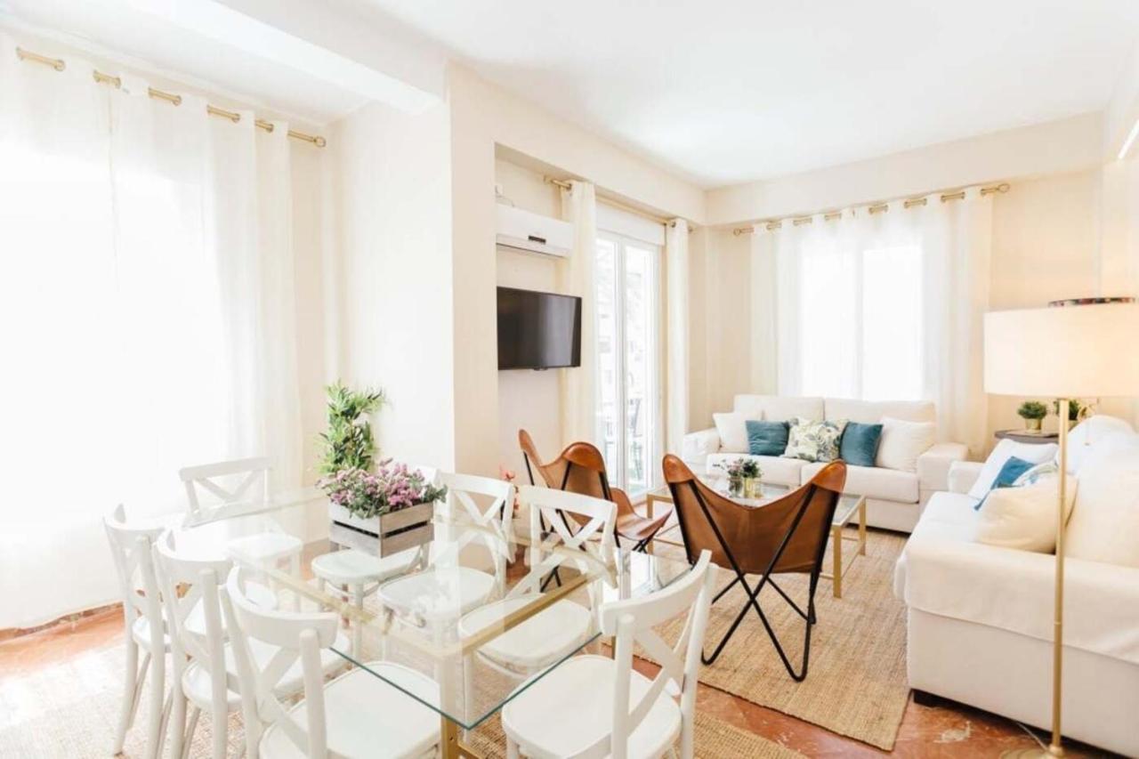 Stylish And Wide- 3Bdr 3Bth- Los Remedios Севиля Екстериор снимка